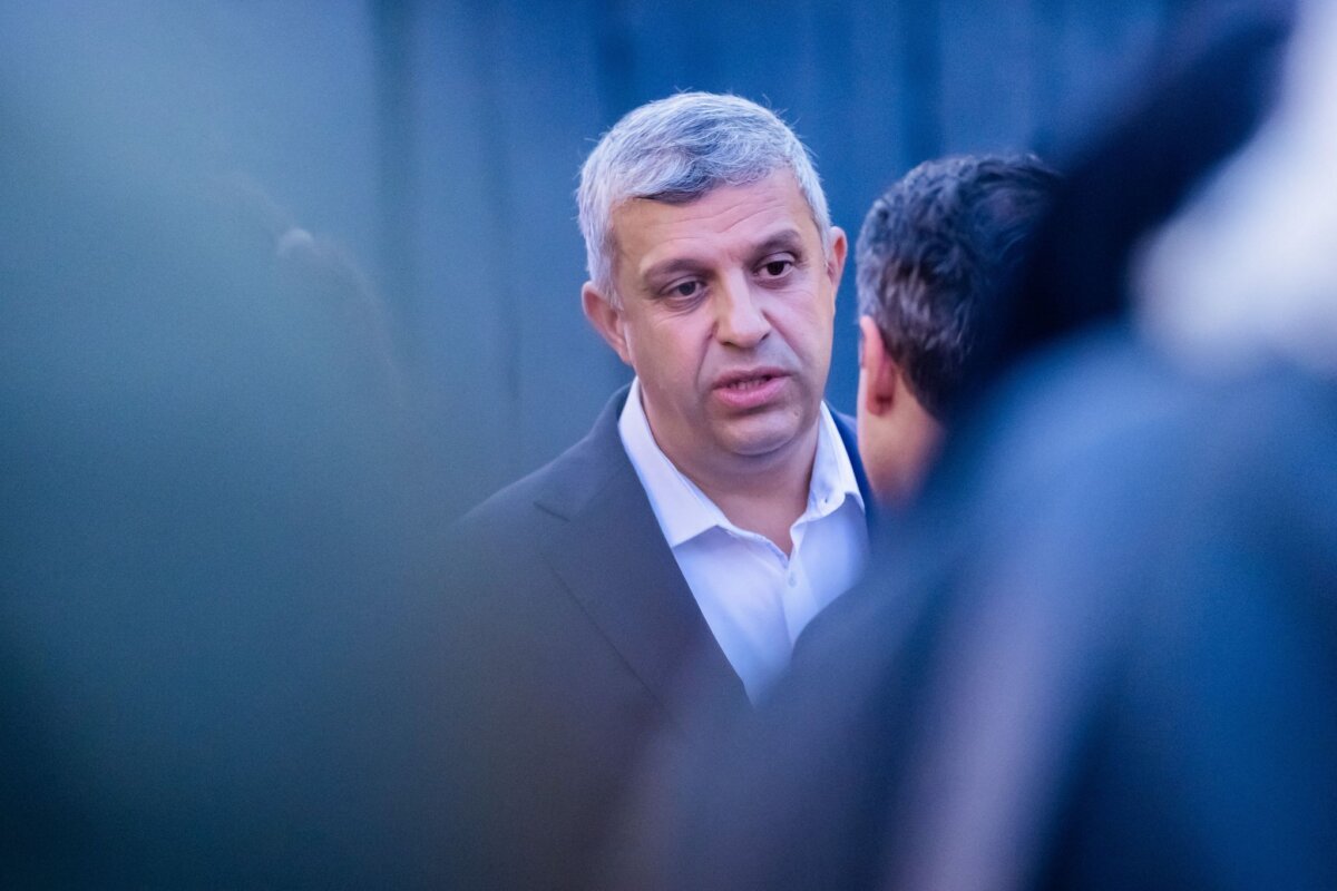 Abgeordnetenhaus-Wahl Berlin - Wahlparty SPD Der Berliner SPD-Fraktionsvorsitzende Saleh kritisiert die Positionierung seiner Partei in der Mitte.