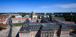 Frauenanteil im Brandenburger Landtag stark gesunken Im Brandenburger Landtag liegt der Frauenanteil bei 28,4 Prozent. (Archivbild)