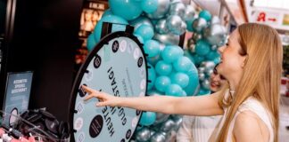 Beauty meets Berlin: DOUGLAS eröffnet neuen Store in der Mall of Berlin Foto: Paul Schimweg
