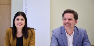 Derya Caglar und Steffen Krach führen die SPD-Fraktion im Abgeordnetenhaus als Doppelspitze. 