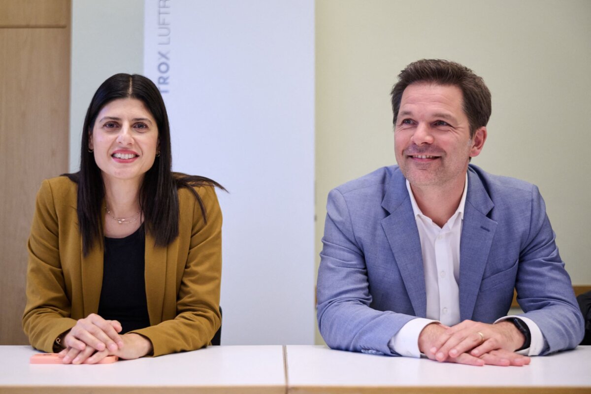 SPD-Fraktionssitzung Berlin Abgeordnetenhaus Derya Caglar und Steffen Krach führen die SPD-Fraktion im Abgeordnetenhaus als Doppelspitze.