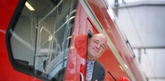 Brandenburgs Verkehrsminister Robert Crumbach (SPD) will möglichst geringe Belastungen für Fahrgäste bei der Sanierung der Strecke Hannover-Berlin. (Archivbild) 