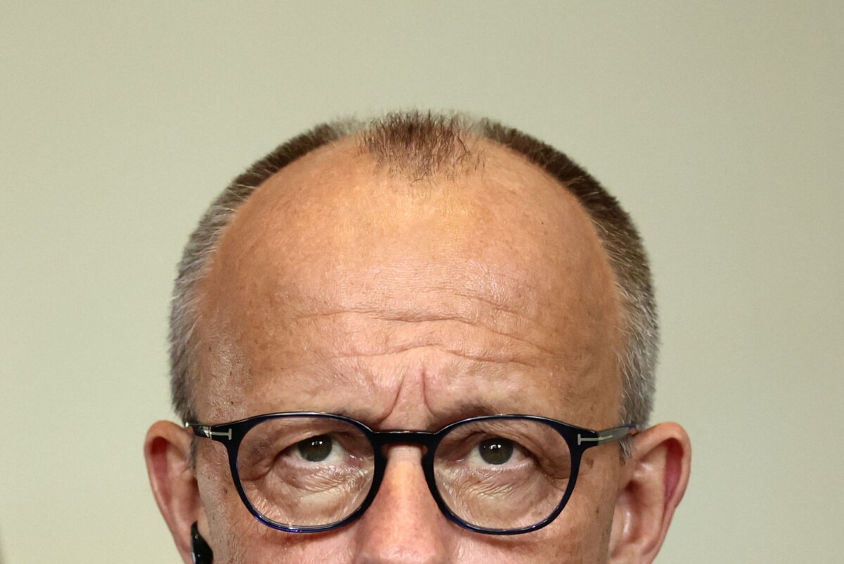 Friedrich Merz Kanzler Merz blickt in eine ungewisse Zukunft.