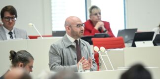 Brandenburgs Gesundheitsminister René Wilke (SPD) zeigt sich skeptisch, was die Wirkung des Landärztestipendiums angeht. (Archivbild)