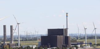 Vattenfall baut Batterie am alten Atom-Standort Brunsbüttel Auf dem Gelände des früheren Atomkraftwerks Brunsbüttel will Vattenfall einen Batteriespeicher errichten. (Archivbild)