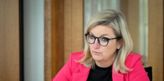 Brandenburgs Wirtschaftsministerin sieht großes Potenzial bei der Ansiedlung von Rüstungsunternehmen. (Archivbild) 