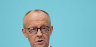 Merz: Ausscheiden aus Landtag «tiefe Zäsur» für CDU CDU-Chef Merz sieht eine «tiefe Zäsur» für seine Partei.