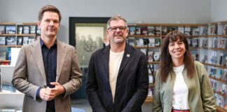 Berliner Linke, Grüne und SPD sprechen ab Donnerstag Die Politiker Steffen Krach (l-r, SPD), Werner Graf (Bündnis 90/Die Grünen) und Elif Eralp (Die Linke) führten ihre Parteien als Spitzenkandidaten in die Berlin-Wahl und reden noch diese Woche über Möglichkeiten einer Regierungsbildung.