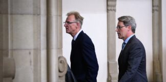 Der frühere Verkehrs-Staatssekretär Gerhard Schulz weist Vorwürfe der Staatsanwaltschaft im Zusammenhang mit der gescheiterten Pkw-Maut zurück.