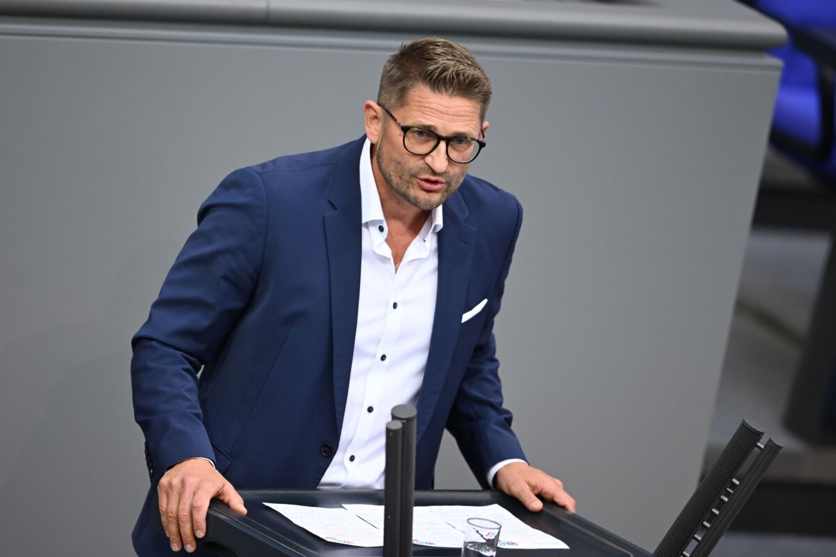 AfD-Landesvorsitzender Springer Brandenburgs AfD-Landesvorsitzender René Springer nennt die Ziele der neuen Politischen Akademie der Partei. (Archivbild)