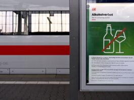 Die wichtigsten Infos zum Alkoholverbot an Bahnhöfen Das Sicherheitsgefühl für Reisende soll sich verbessern und der Reinigungsaufwand senken. (Archivbild)