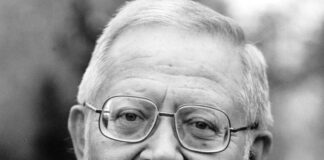 Scharfe Zunge der DDR – Der Mann aus dem «Schwarzen Kanal» Schnitzler polemisierte er fast drei Jahrzehnte lang in der Sendung «Der Schwarze Kanal». (Archivbild)