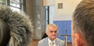 Reul: Debatte über Schutz kritischer Infrastruktur führen NRW-Innenminister Herbert Reul (CDU) fordert angesichts der Angriffe auf die Stromversorgung neue Debatten in der Gesellschaft.