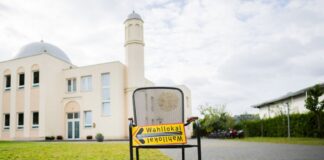 Auch auf dem Gelände der Khadija Moschee in Berlin-Pankow konnten Wähler ihre Stimmen abgeben.