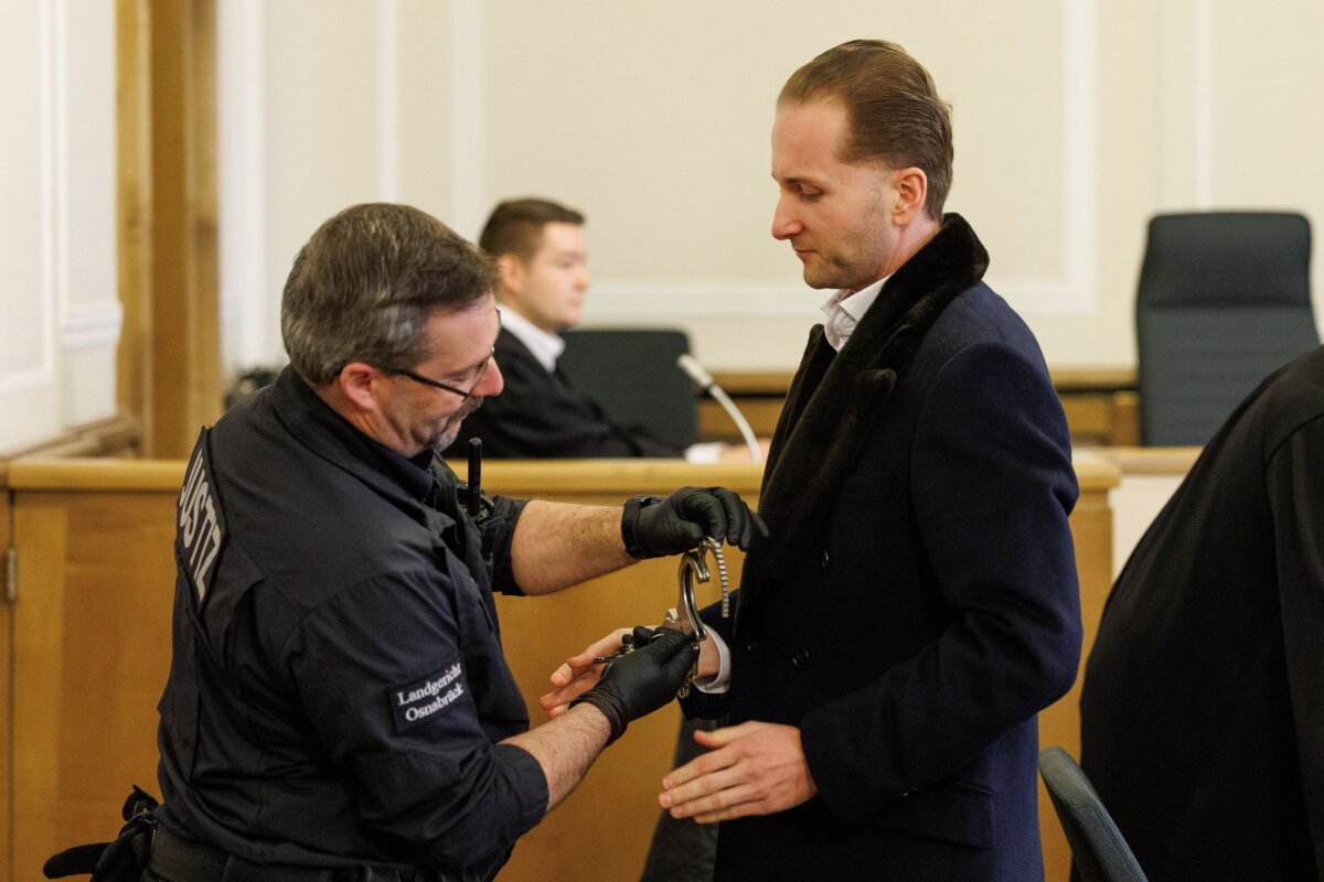 Hendrik Holt Handschellen ab: Hendrik Holt konnte sich viele Stunden am Tag frei bewegen. (Archivbild)