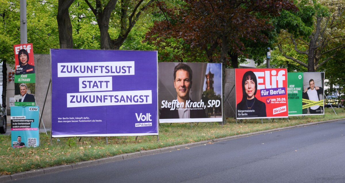 Wahl zum Berliner Abgeordnetenhaus - Plakate Der Wahlkampf ist überall in Berlin präsent. (Archivbild)