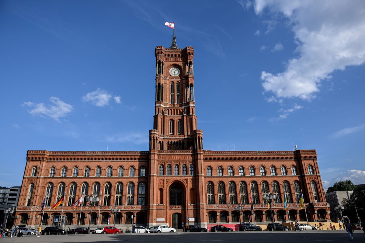 Rotes Rathaus in Berlin Wer übernimmt hier künftig das Steuer? (Archivbild)