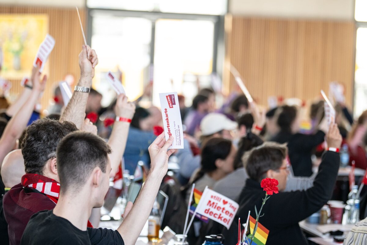 Parteitag Die Linke Berlin Die Berliner Linke entscheidet auf einem Parteitag über Sondierungen mit Grünen und SPD. (Archivbild)