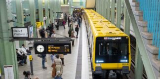 Fahren mit Bus und Bahn ist in Berlin viel teurer geworden Tickets für Busse, S- und U-Bahnen in Berlin sind in den vergangenen 20 Jahren deutlich teurer geworden. (Archivbild)