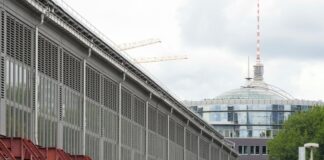 Wolken und etwas Regen erwartet Ein trüber Tag steht Berlin und Brandenburg bevor.