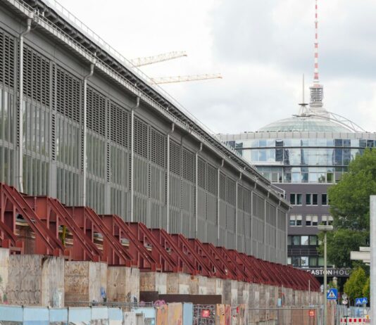 Wolken und etwas Regen erwartet Ein trüber Tag steht Berlin und Brandenburg bevor.