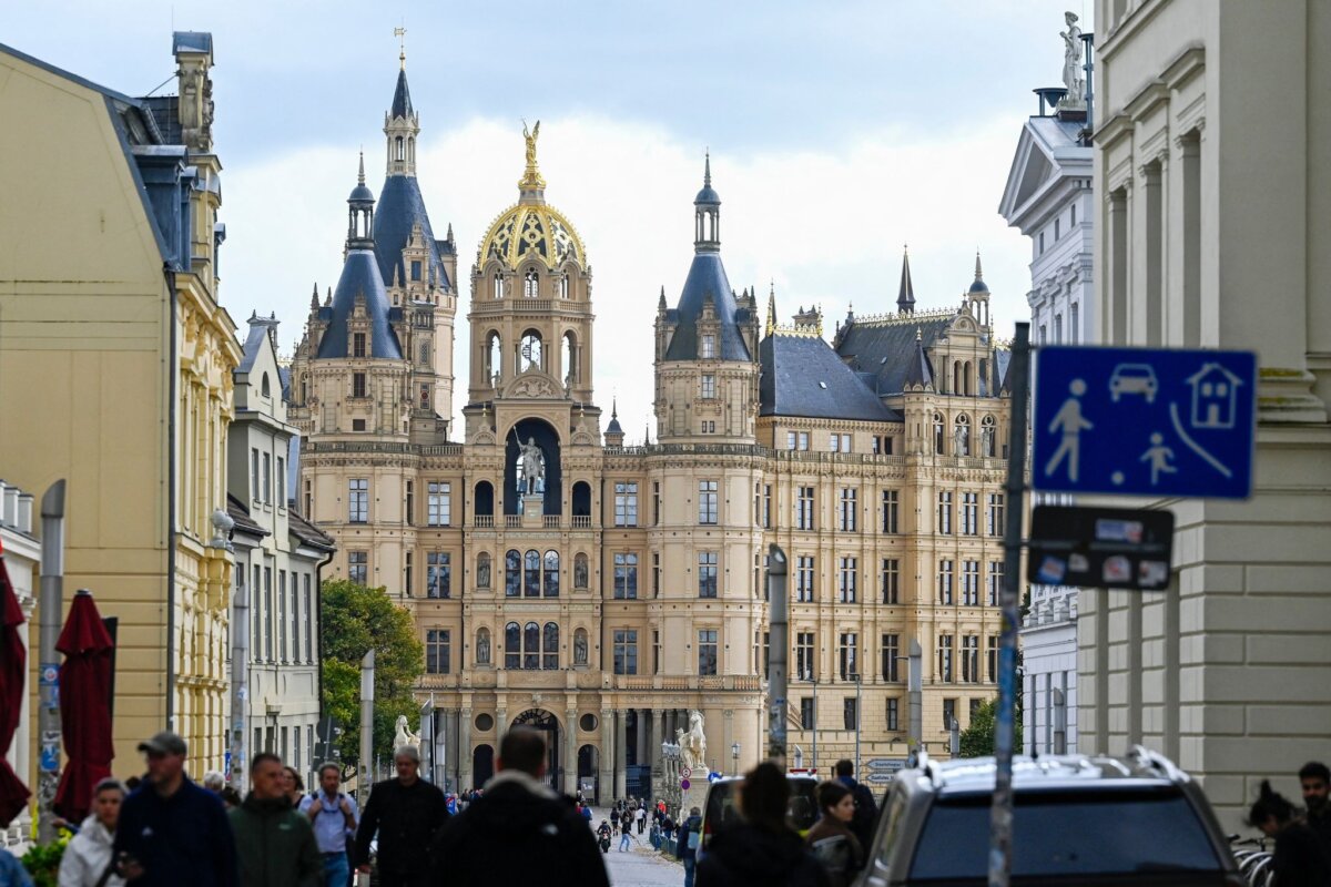 Landtagswahl Mecklenburg-Vorpommern Es sind wohl mehr als 100.000 Wählerstimmen, die im künftigen Landtag nicht vertreten sind.