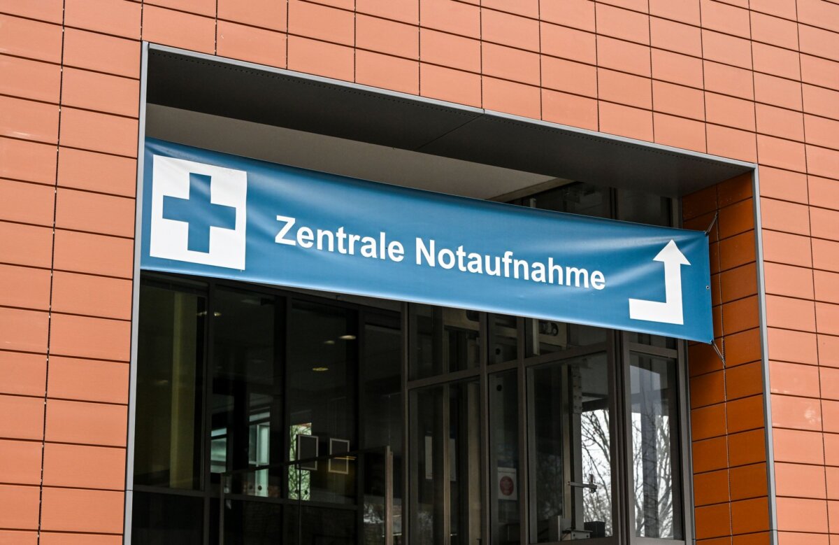 Klinikum Ernst von Bergmann Im Klinikum Ernst von Bergmann in Potsdam wird ein gefäßchirurgischer Notfall aufgearbeitet. (Symbolbild)