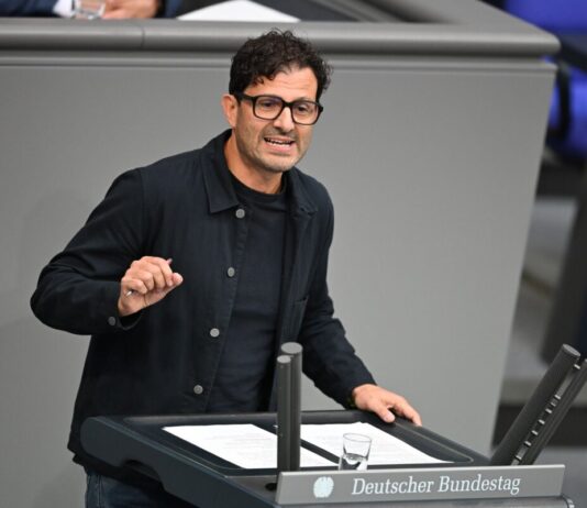 Linken-Chef: Wir stehen an der Seite jüdischer Menschen Luigi Pantisano weist Antisemitismus-Vorwürfe gegen seine Partei zurück. (Archivfoto)