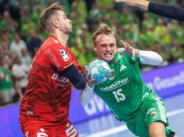 Füchse starten in Champions League: «Mehr Außenseiter» Füchse-Spielmacher Tobias Gröndahl (r.) erwartet einen harten Auftakt in der Königsklasse (Archivbild)