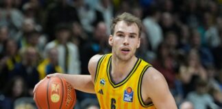 Alba Berlin verliert Testspiel gegen Rostock deutlich Nach seinem Ausflug zur Nationalmannschaft war Malte Delow wieder für Alba im Einsatz (Archivbild)
