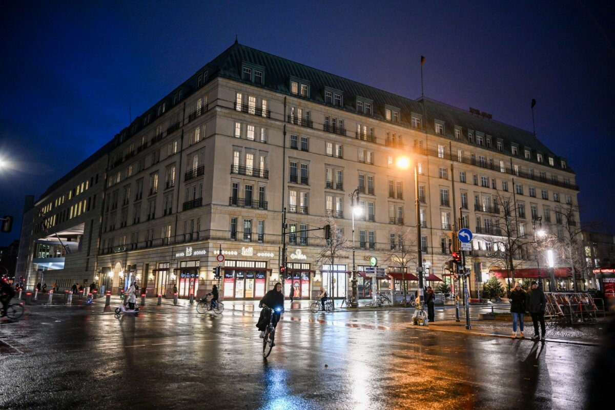 Hotel Adlon Kempinski Die Gesellschafter des Adlon-Hotels haben dem Verkauf der Immobilie zugestimmt. (Archivbild)