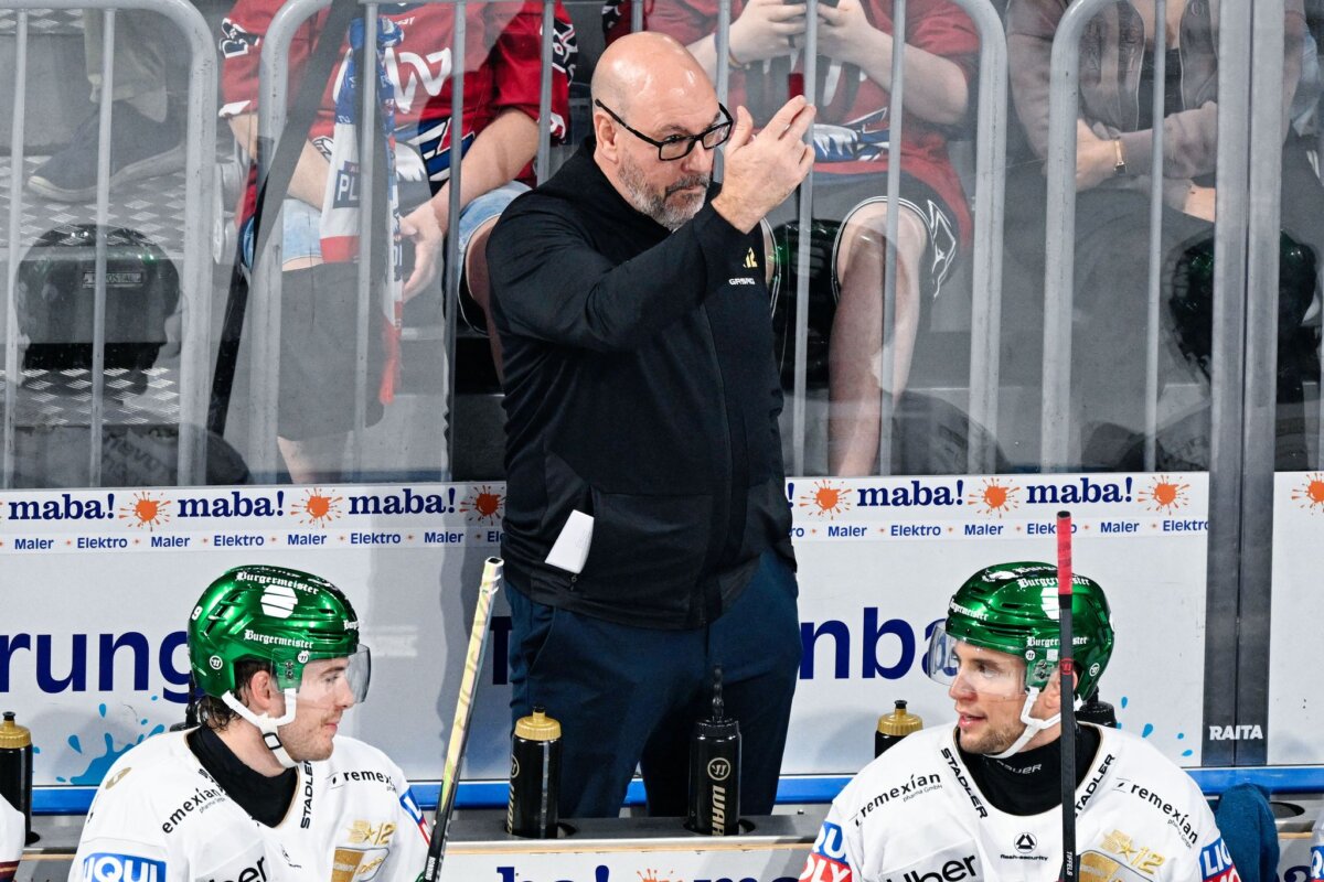 Adler Mannheim - Eisbären Berlin Die Eisbären mit ihrem neuen Cheftrainer Éric Dubois kassieren ihre erste Saisonniederlage.