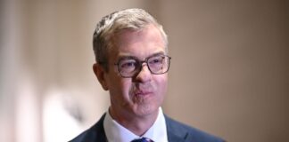 Berliner CDU-Spitzenkandidat Evers verliert Direktmandat CDU-Spitzenkandidat Stefan Evers hat sein Direktmandat verloren.