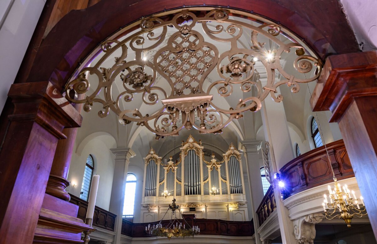 360 Grad-Klangwelt in der Kirche Augustusburg Blick in die Stadtkirche Augustusburg mit der Jehmlich-Orgel.