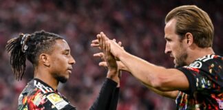Zum Wiesn-Beginn: FC Bayern schenkt Union kräftig ein Das Münchner Fünf-Tore-Duo: Michael Olise (l) und Harry Kane feiern sich.