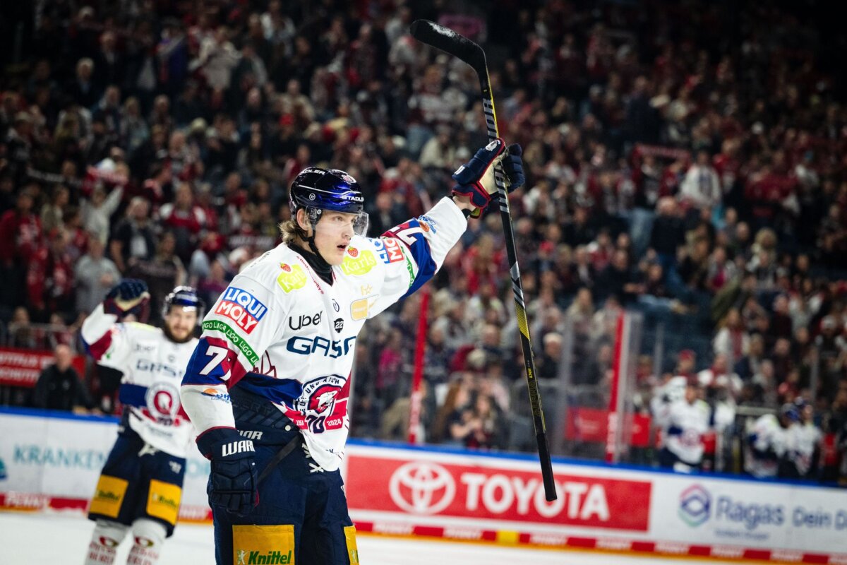 Kölner Haie - Eisbären Berlin Angreifer Eric Hördler erzielte das wichtige 4:3 beim Auswärtssieg der Eisbären Berlin in Ingolstadt. (Archivbild)