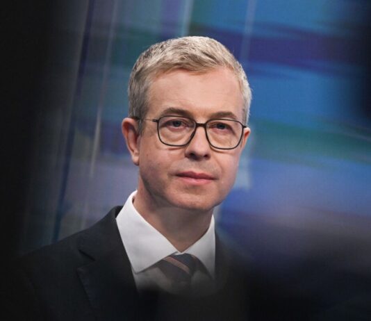Evers nennt Sondierungspapier «Kapitulationserklärung» Stefan Evers ist CDU-Landes- und Fraktionschef in Berlin und amtiert auch noch als Finanz- und als Kultursenator. (Archivbild)