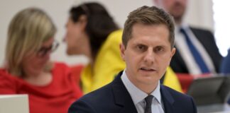 Brandenburg bietet Begleitung bei Gewaltschutzverfahren Benjamin Grimm setzt sich für den Schutz von Frauen vor häuslicher Gewalt ein. (Archivbild)