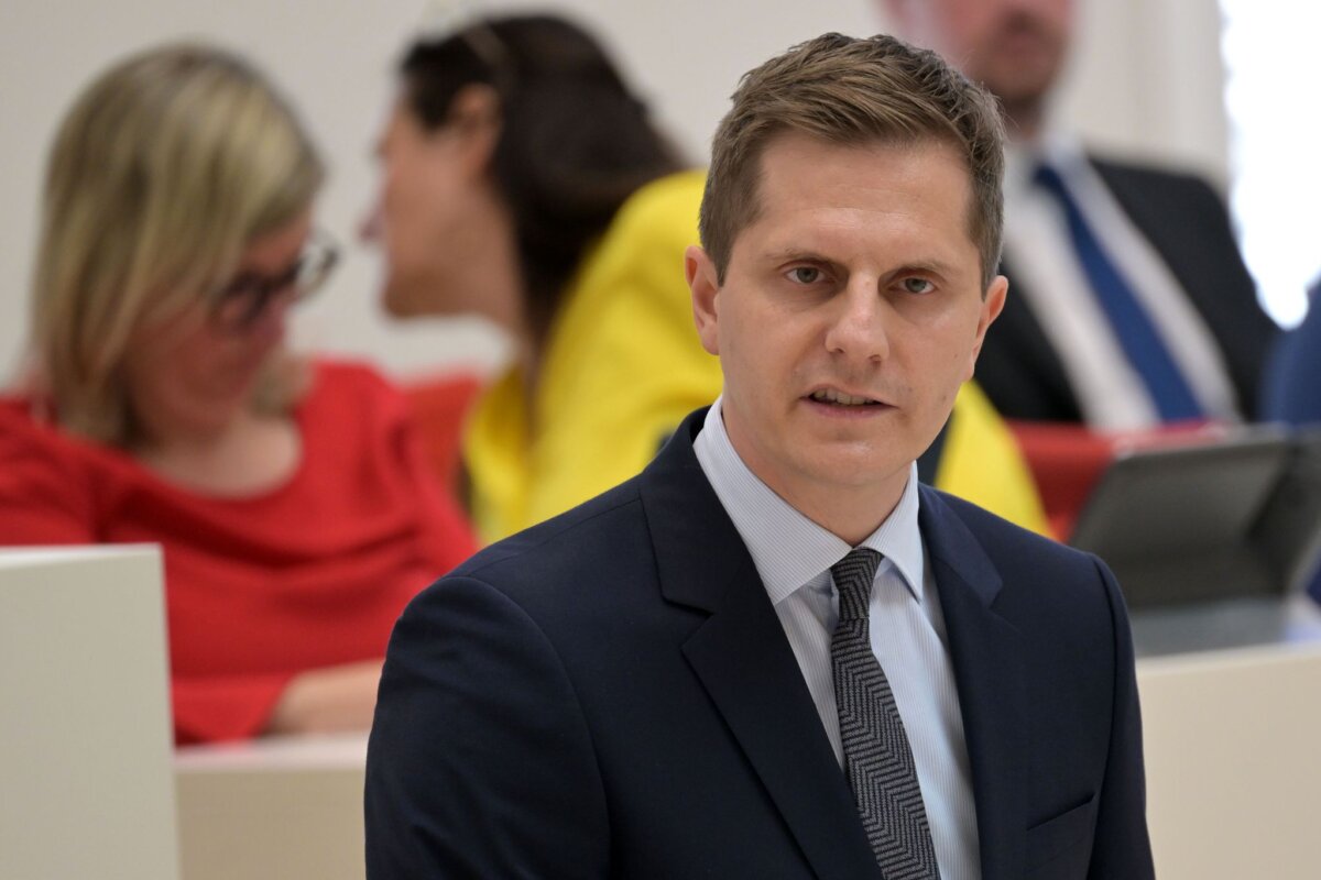 Landtag Brandenburg Benjamin Grimm setzt sich für den Schutz von Frauen vor häuslicher Gewalt ein. (Archivbild)