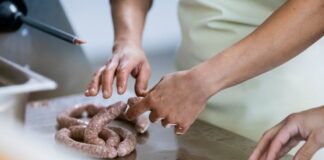 70 regionale Erzeuger stellen beim Schlachtefest aus Beim Schlachtefest geht es um Wurst und Fleisch. (Symbolbild)