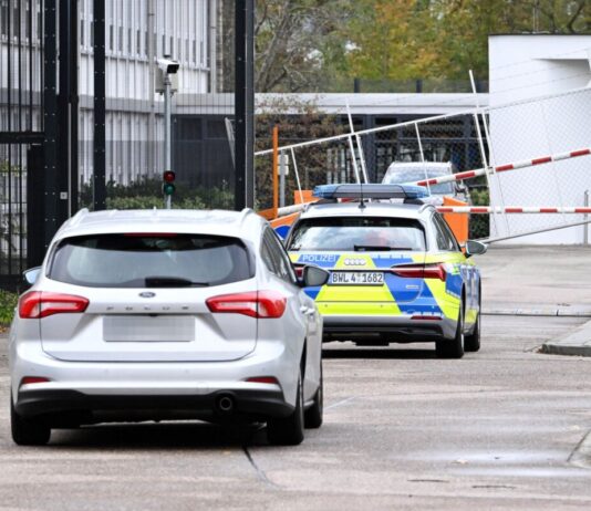 Kampfausbildung beim IS geplant? 21-Jähriger in U-Haft Der 21-Jährige wurde am Freitag nach Deutschland ausgeliefert.