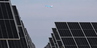 Große Mehrheit für mehr Unabhängigkeit bei Energieimporten Freiflächen-Photovoltaikanlagen gelten als die günstigste Art der Stromproduktion. (Archivbild)