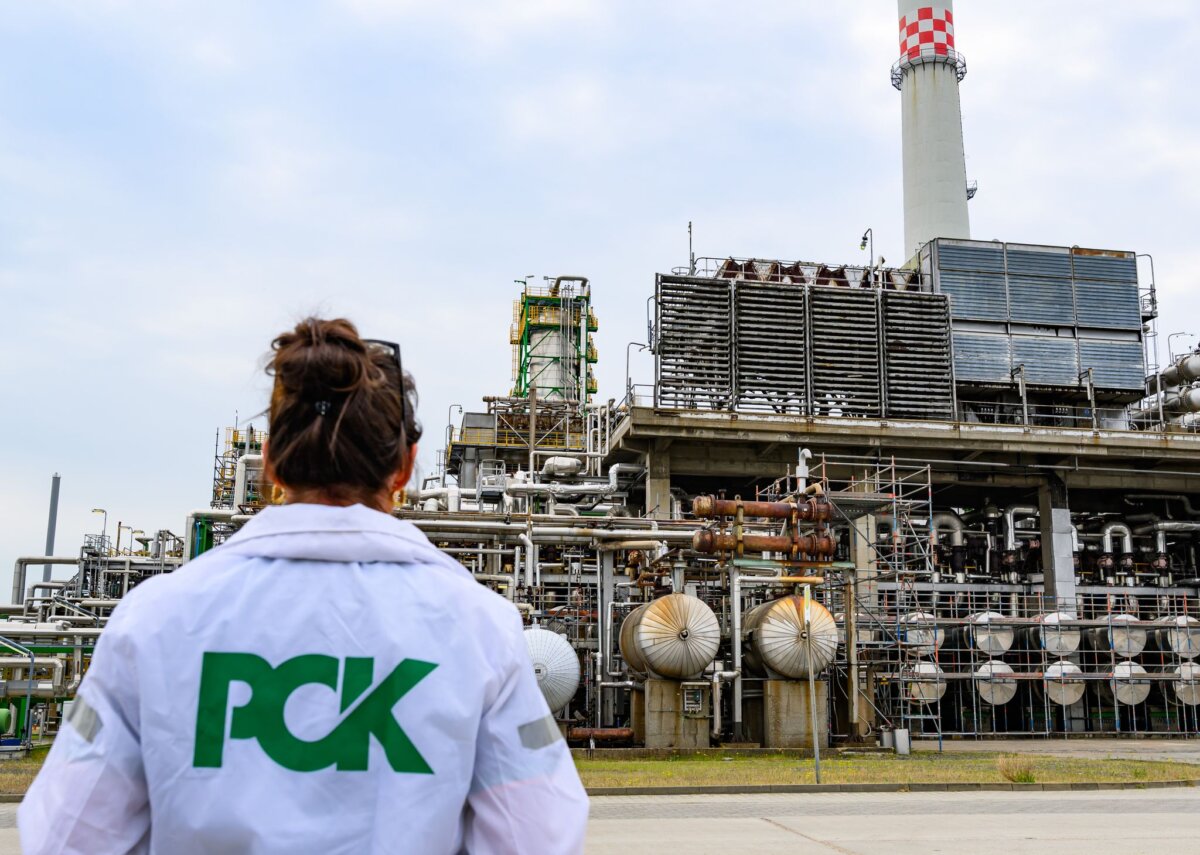 Raffinerie PCK Die Rohölversorgung für die Raffinerie PCK in Schwedt ist nach Angaben der Staatskanzlei in Potsdam gesichert. (Archivbild)