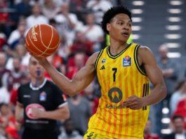Alba Berlin verliert auch gegen Bamberg Jack Kayil konnte mit 16 Punkten die Alba-Pleite nicht verhindern.(Archivbild)