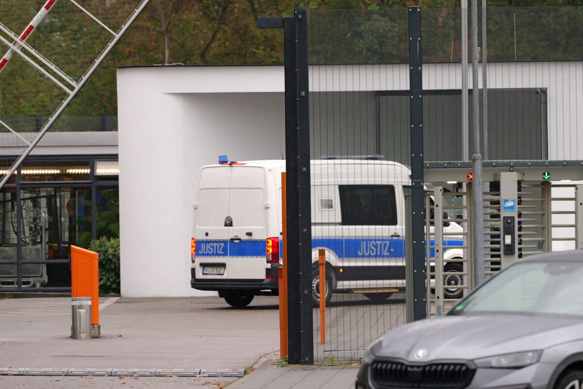 Haftvorführung eines mutmaßlichen Stromsaboteurs am BGH Ein Ermittlungsrichter am BGH hat über den Haftbefehl entschieden.