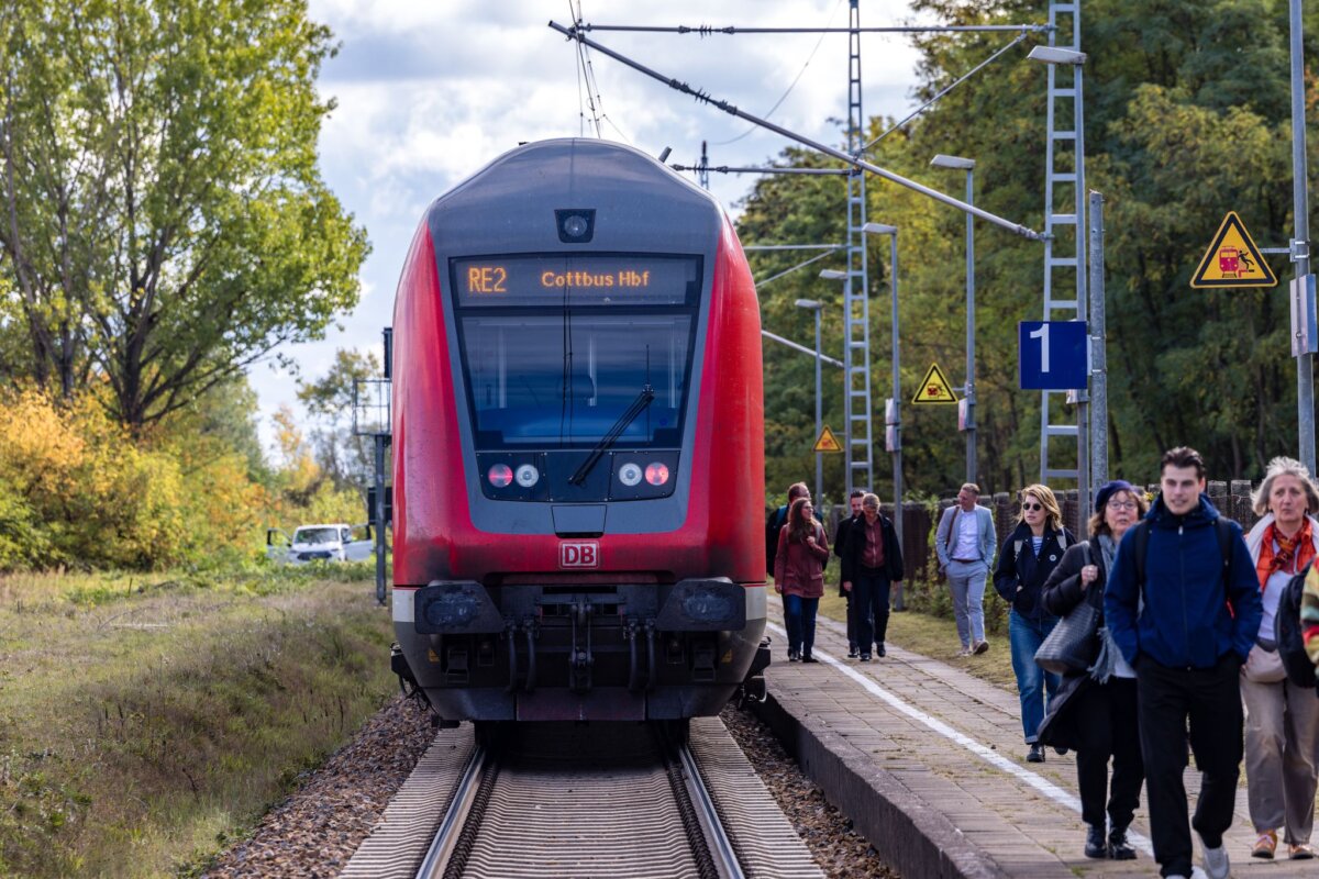 Baustart der Bahn-Ausbaustrecke Lübbenau - Cottbus Die Bahnstrecke nach Cottbus wird ausgebaut. (Archivbild)