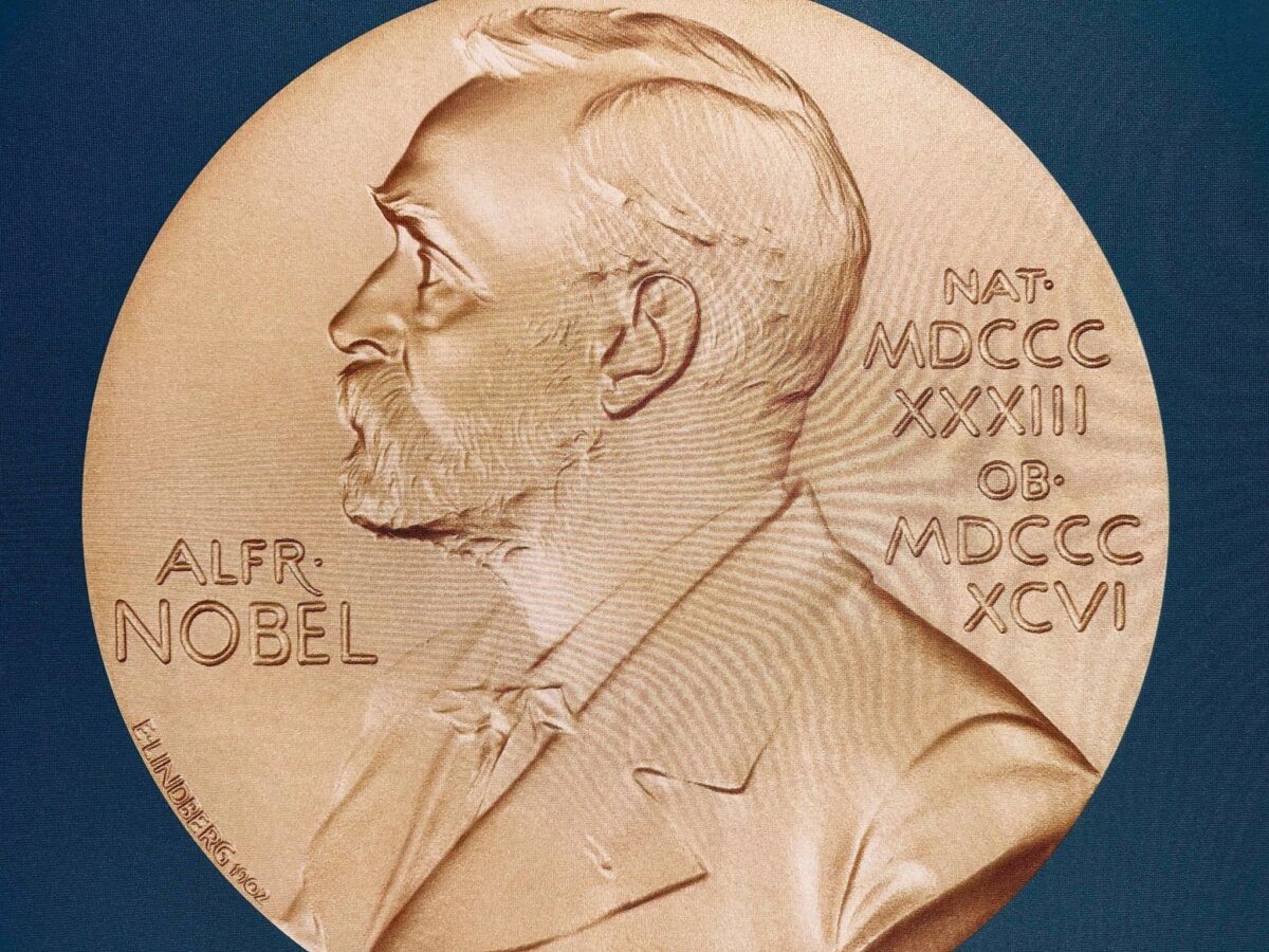 Bekanntgabe Nobelpreis - Physiologie oder Medizin Eine solche Medaille erhalten Hegemann und Nagel am 10. Dezember in Stockholm.