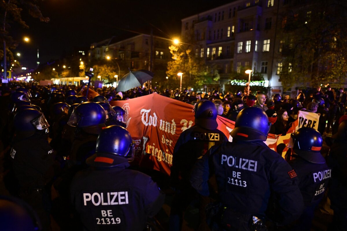 Demonstration "Gen Z hat genug!"- Berlin Die Polizei rief Demonstranten dazu auf, «sich unbedingt friedlich» zu verhalten.