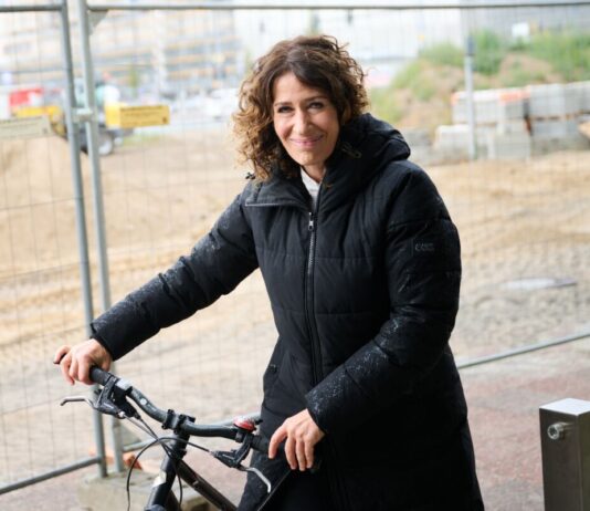 Grünen-Fraktionsvorsitzende: Es war ein Knall Grünen-Fraktionsvorsitzende Bettina Jarasch hat schon an einigen Sondierungsgesprächen teilgenommen. (Archivbild)