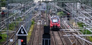 Ab 1. November wieder weniger Sitzplätze auf RE7 Das Sitzplatzangebot auf der Linie RE7 zwischen Dessau und Senftenberg über Berlin soll ab 1. November wieder eingeschränkt werden. (Archivbild)